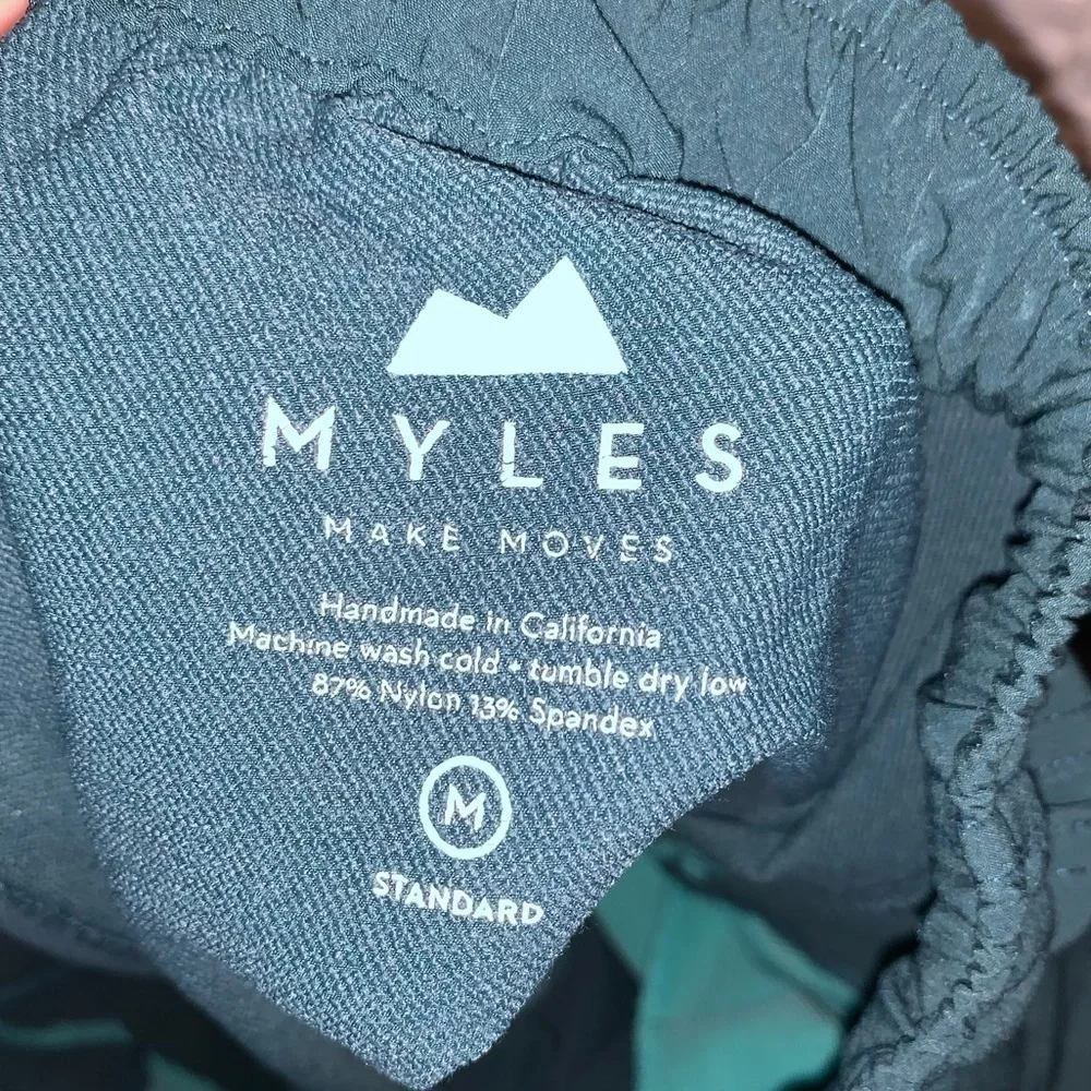 MYLES Green Nylon Quick Dry Athletic Shorts with Pockets Size Medium Like New